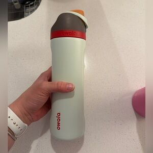 NWOT Owala Stainless Steel Water Bottle